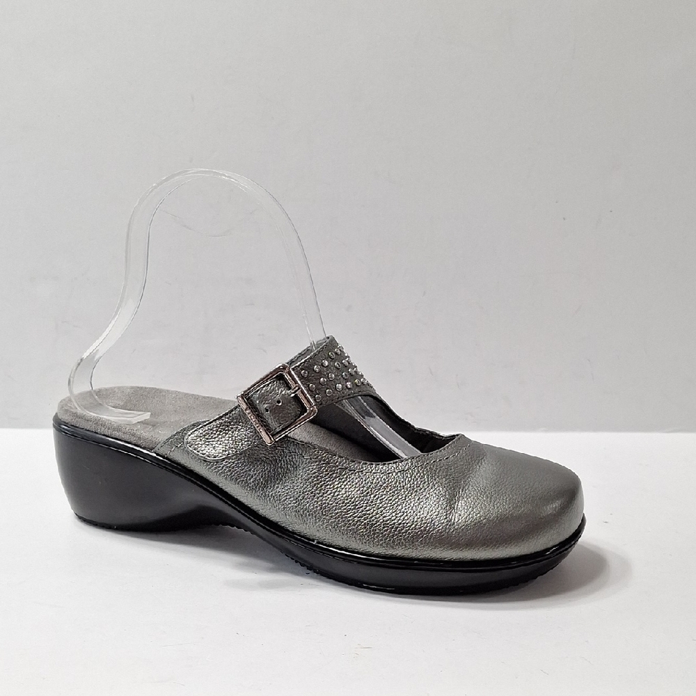 Vionic Pewter Silver Fallon Orthaheel Technology Studded Leather Clogs Size 8